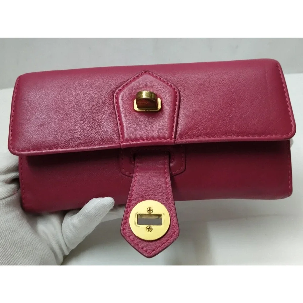 Marc by Marc Jacobs Red Leather Turnlock Credit Card ID Windows Trifold Wallet